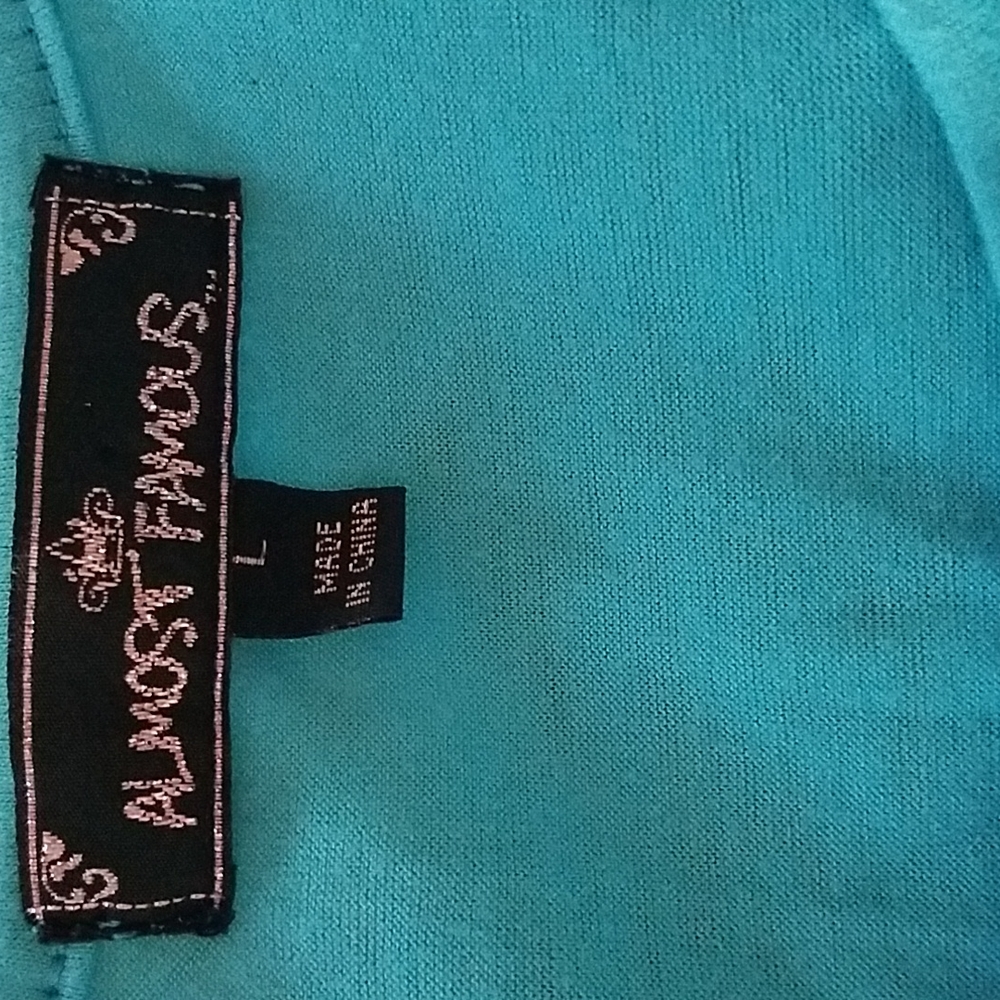 Almost Famous Women's Lace shirt Size Large - Picture 4 of 4